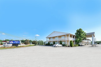 Americas Best Value Inn Austinburg in Austinburg, Ohio