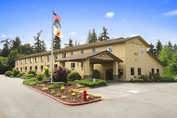 Super 8 by Wyndham Port Angeles at Olympic National Park Super 8 by Wyndham Port Angeles at Olympic National Park