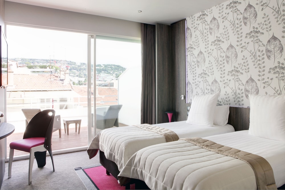 Best Western Plus Le Patio Des Artistes Wellness Jacuzzi
