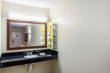 Standard Room, 2 Queen Beds