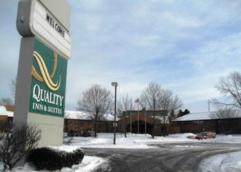 Quality Inn & Suites in Valparaiso, Indiana