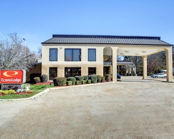 Econo Lodge Pearl in Pearl, Mississippi