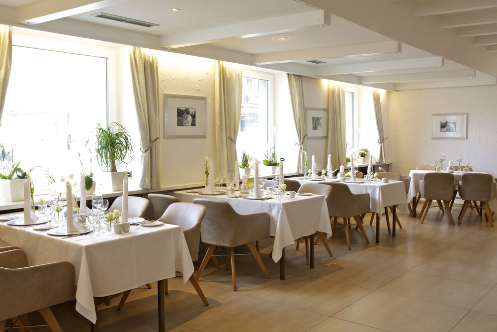 Parkhotel Oberhausen Oberhausen Hotel Price Address Reviews