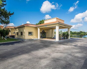 Quality Inn & Suites in Mount Dora, Florida