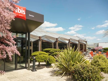 Hôtel ibis Saintes Hôtel ibis Saintes
