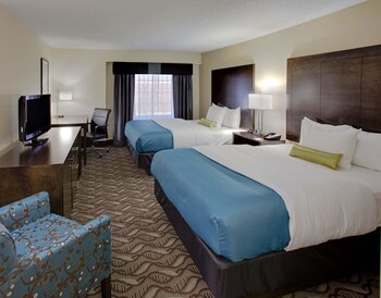 Executive Room, Refrigerator & Microwave (2 Queen Beds with Sofa bed)