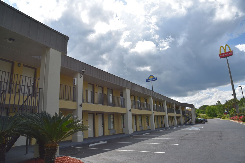 Days Inn Ladson Summerville Charleston Sc 119 Gateway 29456 Hotel 2 Of 56
