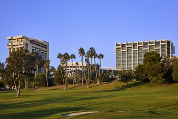 Newport Beach Marriott Hotel and Spa Newport Beach Marriott Hotel and Spa