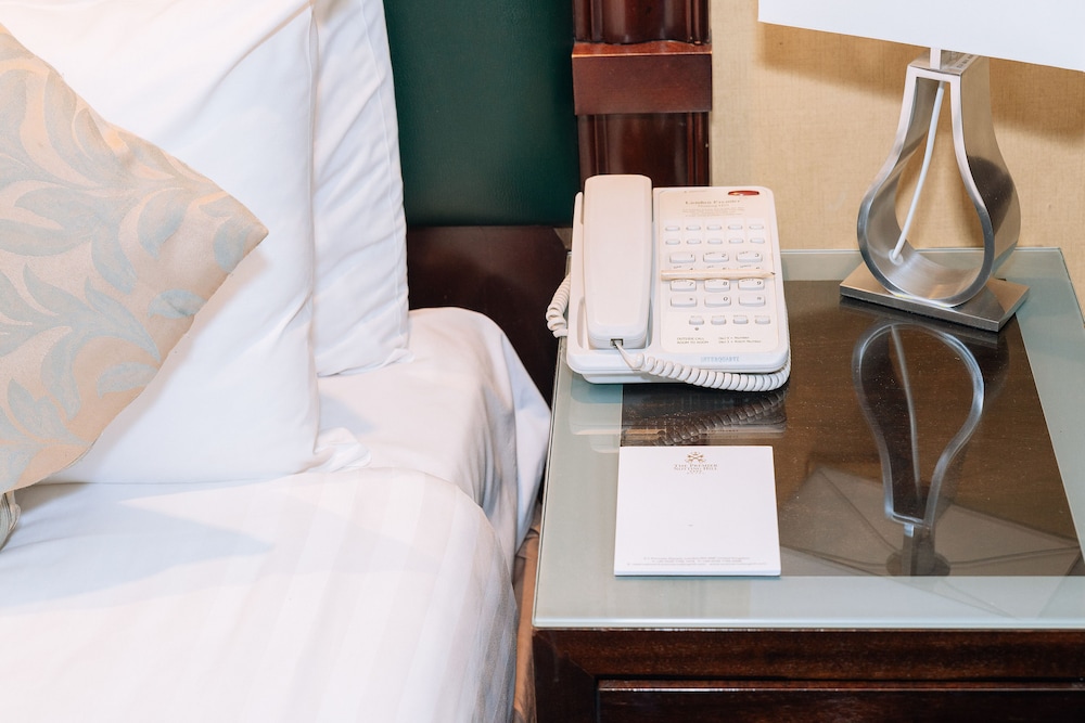 The Premier Notting Hill Deluxe Single Room The Premier Notting Hill Deluxe Single Room