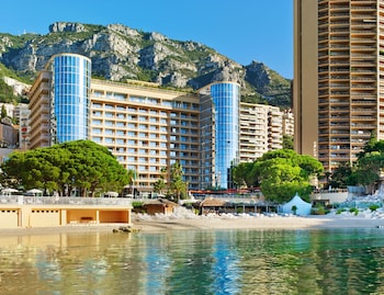 Le Meridien Beach Plaza