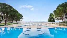 Le Meridien Beach Plaza