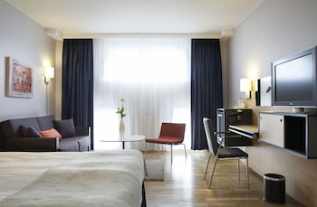 Best Western Plus Waterfront Hotel Best Western Plus Waterfront Hotel