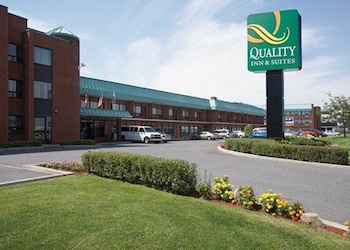 Quality Inn & Suites P.E. Trudeau Airport Quality Inn & Suites P.E. Trudeau Airport