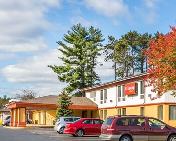 Econo Lodge Inn And Suites in Stevens Point, Wisconsin
