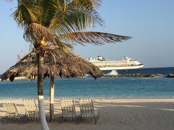 Holiday Beach Resort and Casino