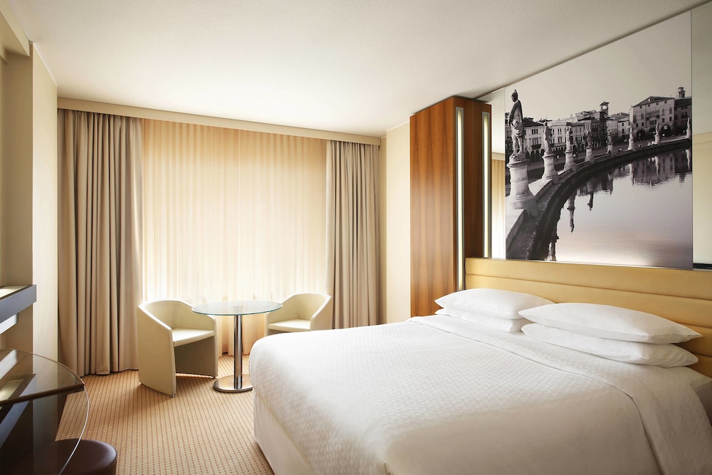 Four Points By Sheraton Padova Padova At Inr 8388 Off 8388
