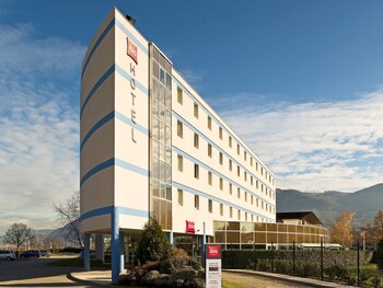 tarifs reservation hotels ibis Archamps Porte de Geneve