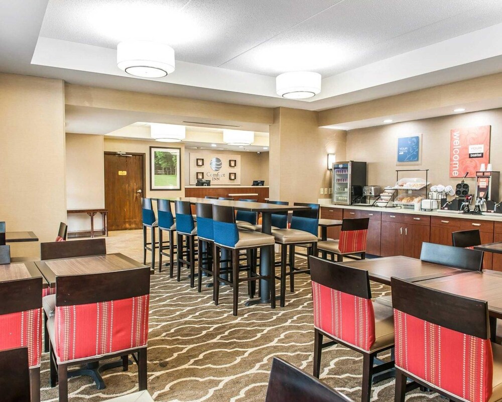 Comfort Inn Grove City Franklin Ohio 1 1 8 Price Address