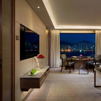 Premier Room, 1 King Bed, Harbor View