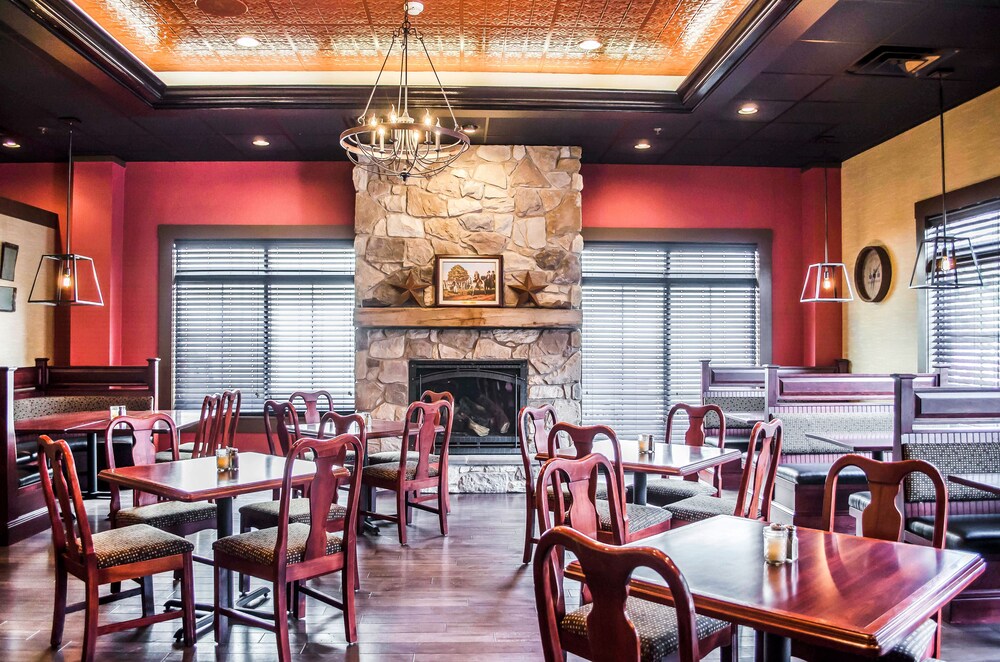 Comfort Suites Downtown Carlisle Hotel Details Page Makemytrip Com