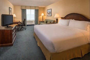 Holiday Inn Express State College at Williamsburg Square Holiday Inn Express State College at Williamsburg Square