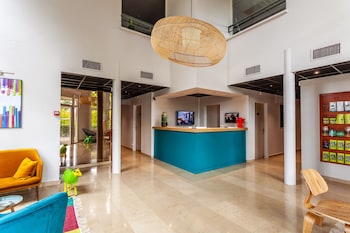 tarifs reservation hotels Hotel Full Colors
