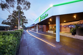 Holiday Inn Warwick Farm Holiday Inn Warwick Farm