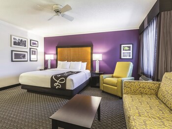 Deluxe Room, 1 King Bed
