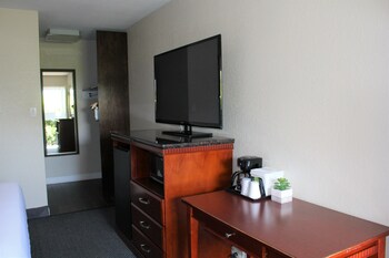 Standard Room, 2 Queen Beds, Smoking