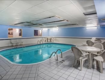 Ramada by Wyndham Sioux Falls Ramada by Wyndham Sioux Falls
