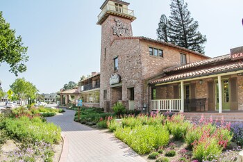 Paso Robles Inn in Paso Robles, California