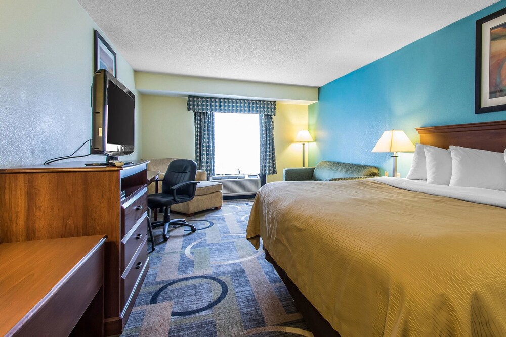 Quality Inn Suites Memphis East Shelby Tennessee 1 0 9