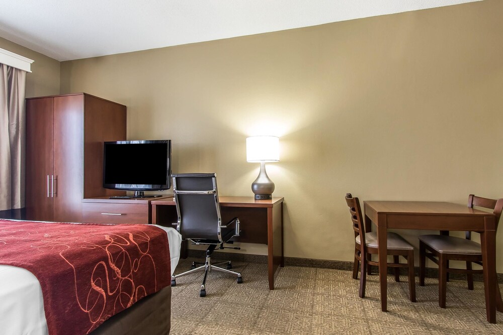 Comfort Suites Effingham Effingham Illinois 1 6 1 Price
