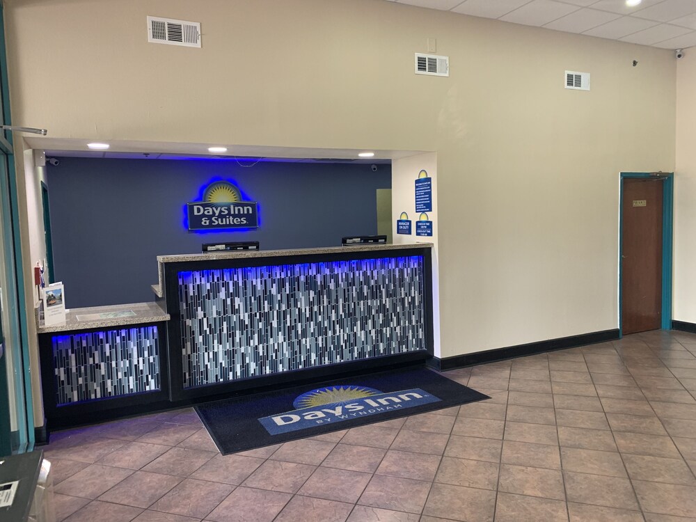 Days Inn Suites By Wyndham Savannah Gateway I 95 And 204