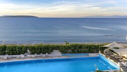 The Grove Seaside Hotel