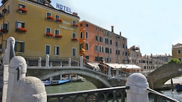 Hotel Arlecchino