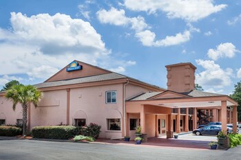Days Inn by Wyndham Columbia in Columbia, South Carolina