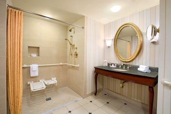 Luxury Room, 2 Queen Beds, Non-Smoking