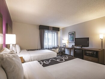 Executive Room, 1 King Bed with Sofabed, Refrigerator & Microwave
