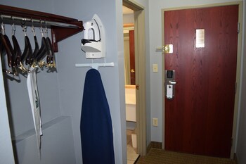 Apartament typu Suite, Łóżko king i sofa, dla palących (2 Person Sofa Bed)