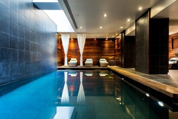 tarifs reservation hotels Renaissance Paris Vendome Hotel