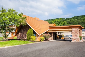 Howard Johnson by Wyndham North Plainfield in North Plainfield, New Jersey