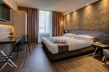 Best Western Plus Hotel Farnese Best Western Plus Hotel Farnese