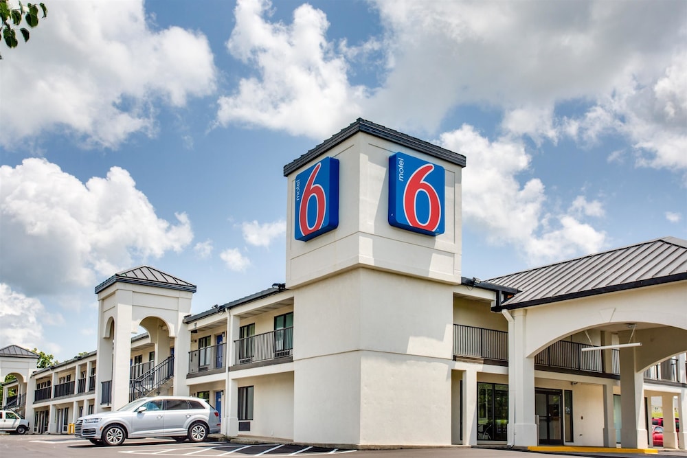 Motel 6 White House Tn 340 Hester 37188
