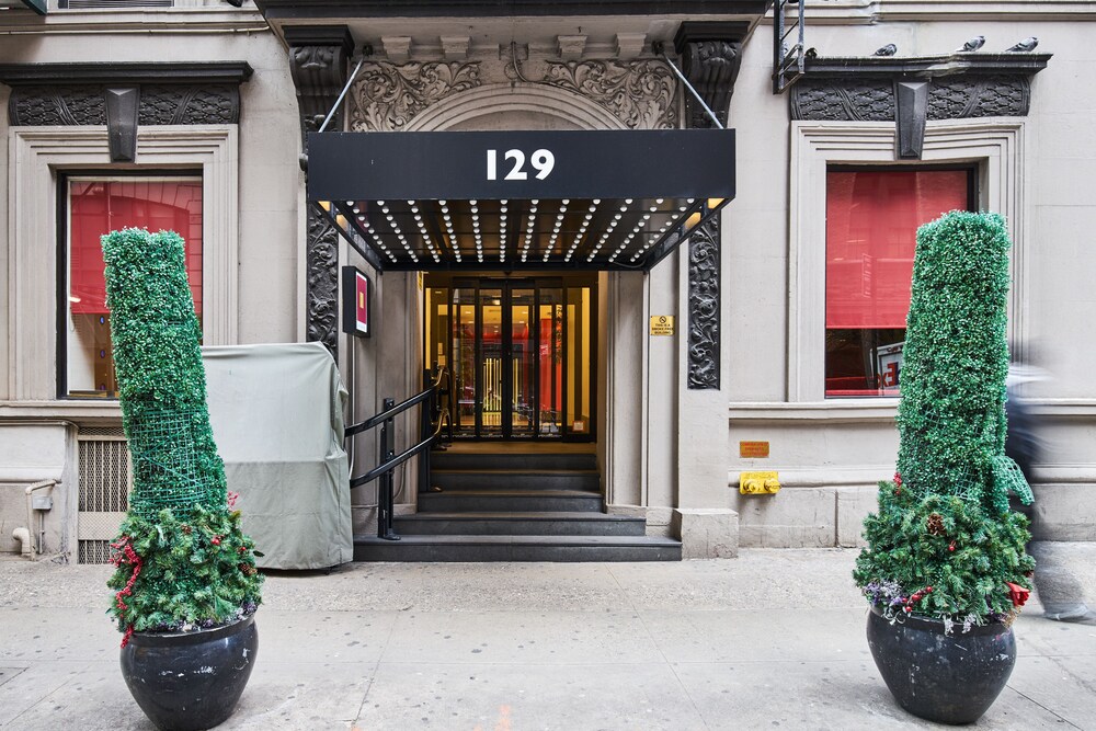Broadway Times Square Hotel New York 2 0 2 Price Address