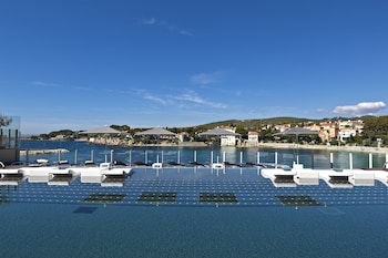 Hôtel & Spa Île Rousse by Thalazur Hôtel & Spa Île Rousse by Thalazur