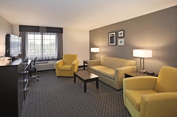 Executive Room, 1 King Bed with Sofabed, Refrigerator & Microwave