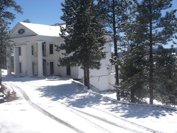 Pikes Peak Paradise - Woodland Park Pikes Peak Paradise - Woodland Park