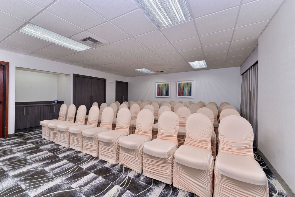 Comfort Inn Suites Frisco Plano Frisco Tx 𝐇𝐃 𝐏𝐡𝐨𝐭𝐨𝐬