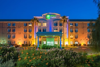 Holiday Inn Express Hotel & Suites PEORIA NORTH - GLENDALE Holiday Inn Express Hotel & Suites PEORIA NORTH - GLENDALE